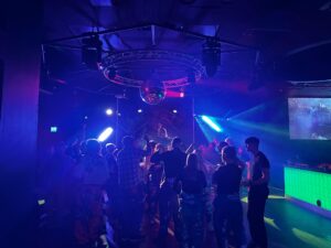 Sininen tanssilattia